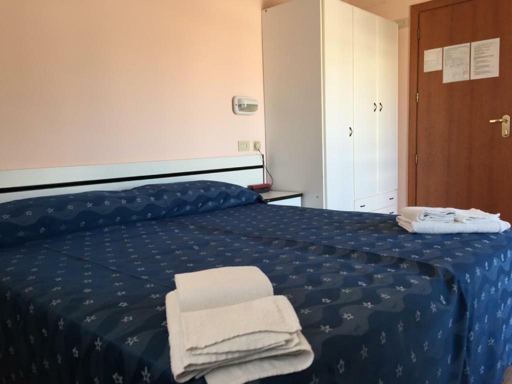 Hotel Ville De Paris 리치오네 외부 사진