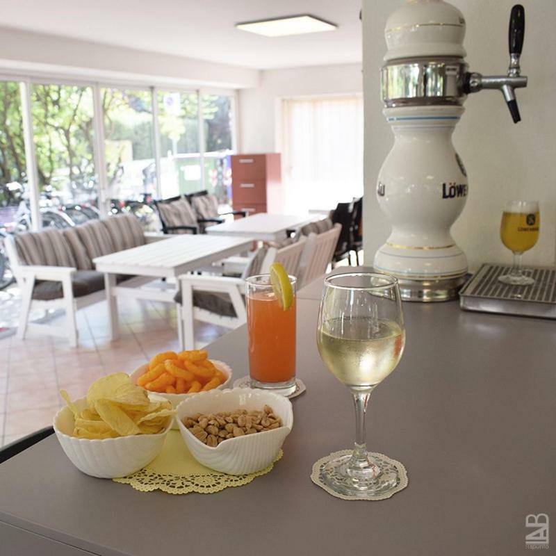 Hotel Ville De Paris 리치오네 외부 사진