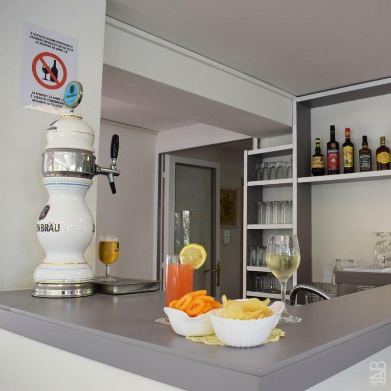 Hotel Ville De Paris 리치오네 외부 사진